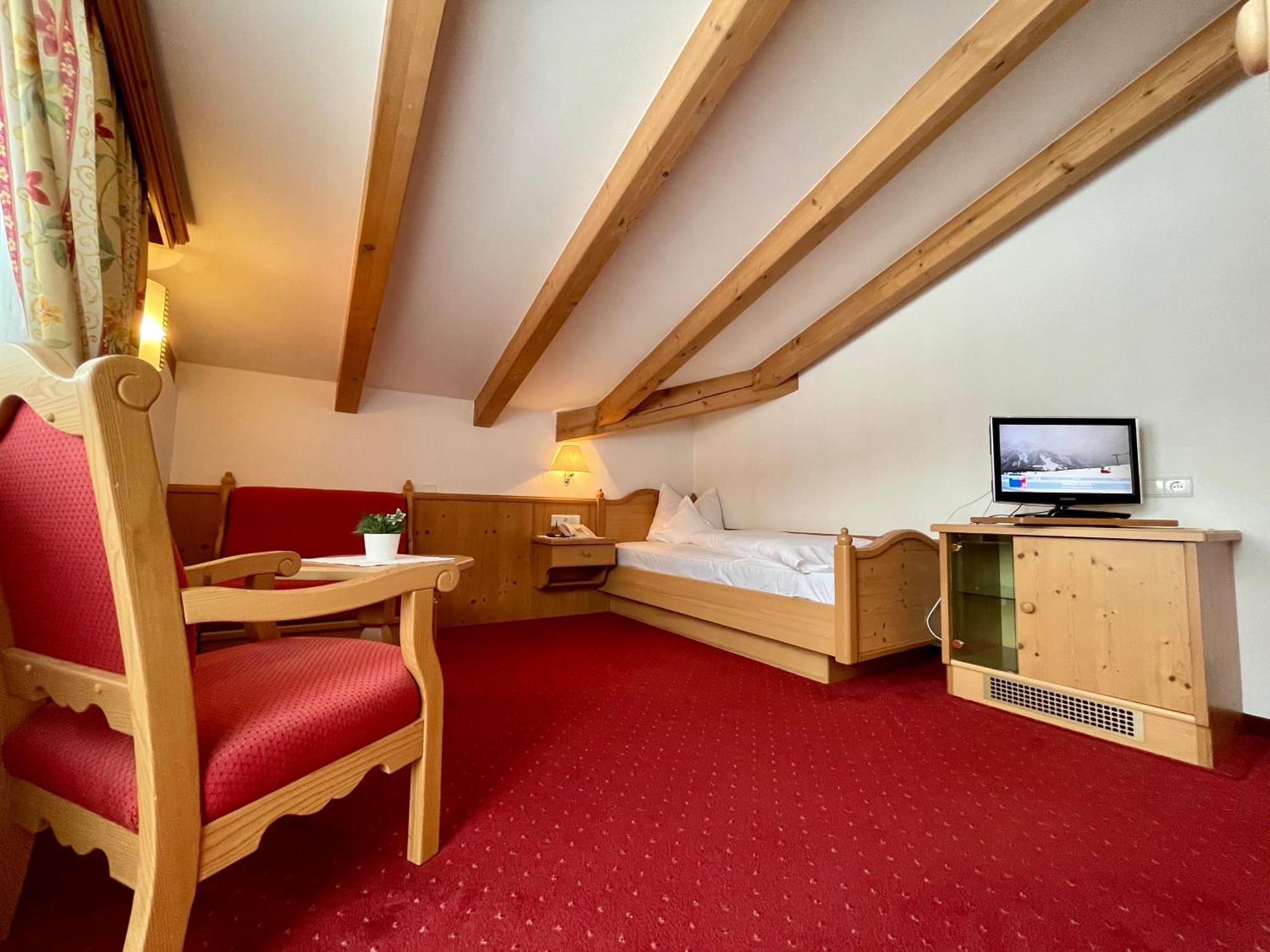 Hotel Heinz Bruneck Exteriör bild