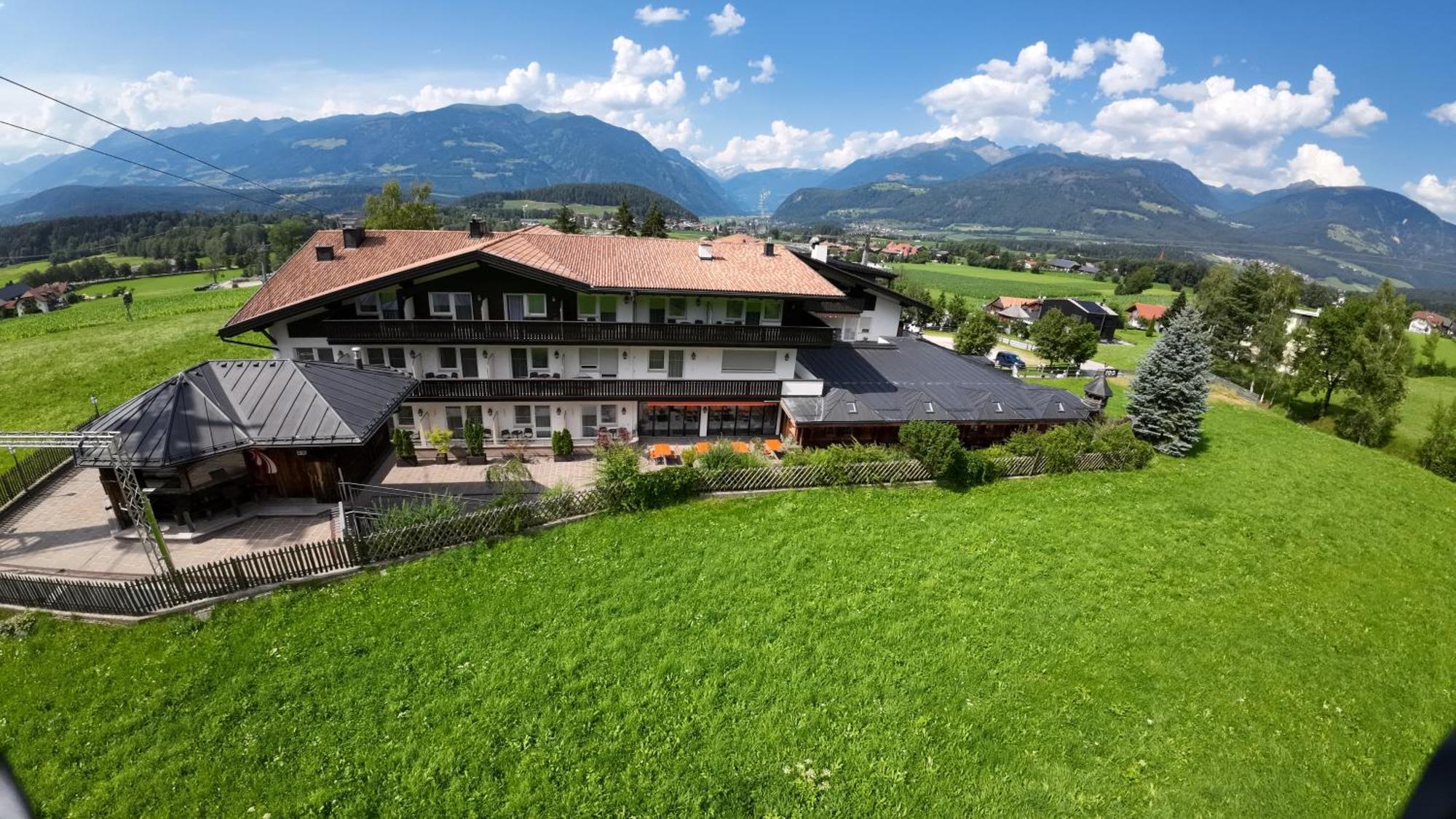 Hotel Heinz Bruneck Exteriör bild